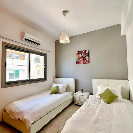 Mackenzie Lara 201 *