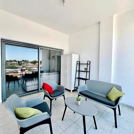 Apartment Mackenzie Lara 201 Larnaca